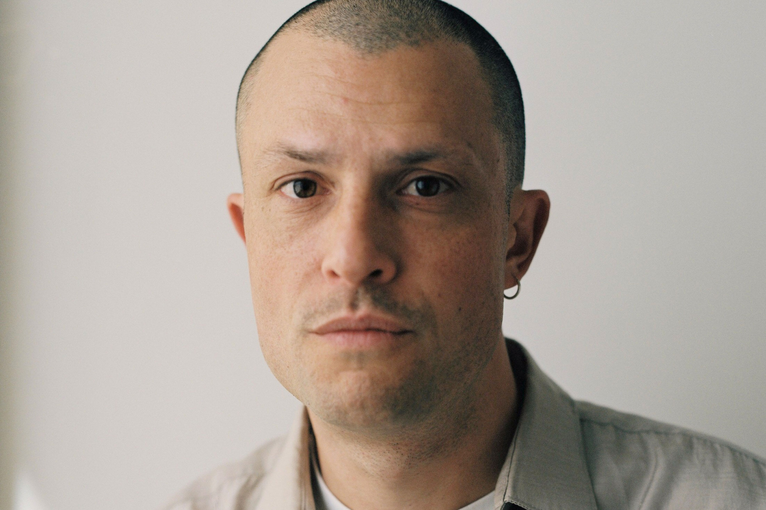 Orlando Weeks enlists Wet Leg's Rhian Teasdale as he digs deep for new album 'LOJA'