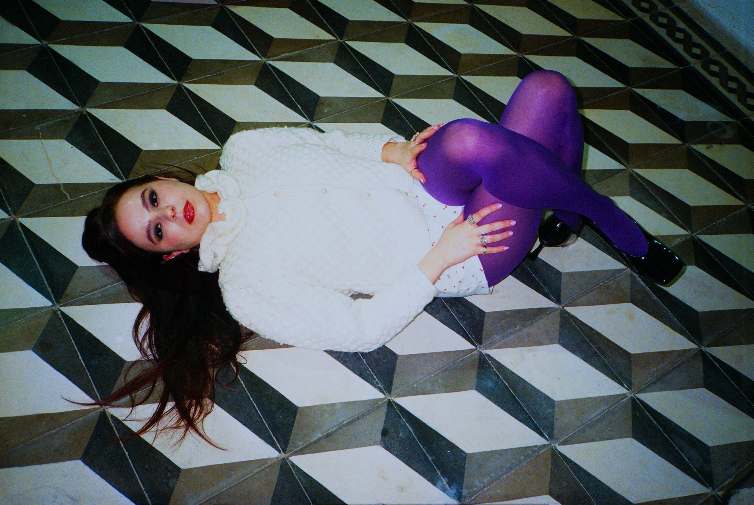 Blossom Caldarone has unveiled ‘Secret’, inspired by secrets, solitude and an Italian village