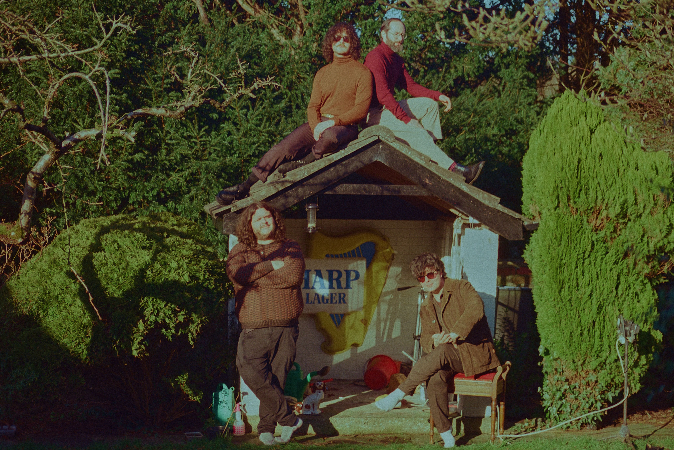 Junk Drawer have released psychedelic new single 'Loughgall Circus' ahead of their second album