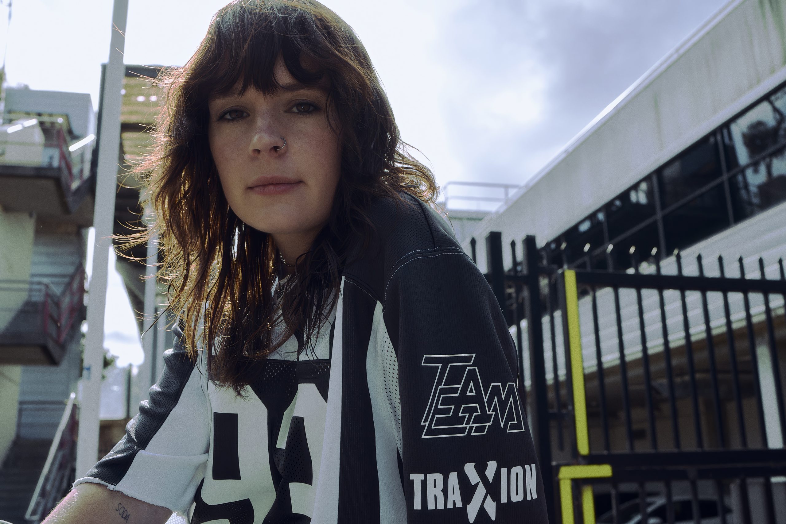 total tommy has dropped a gritty new alt-rock single 'Butterknife'