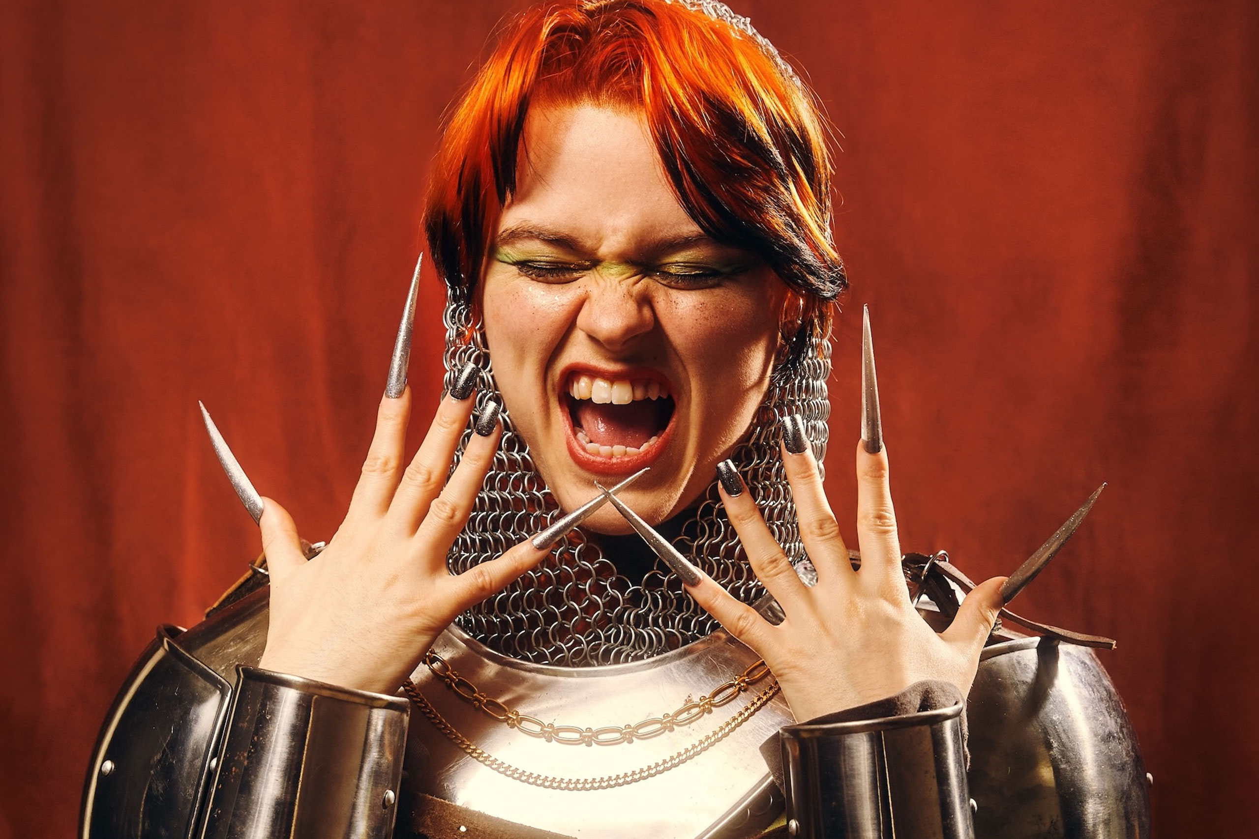 Ellie Dixon has released 'Loose Change' and suited up for a new EP, 'Tales of a Knight'