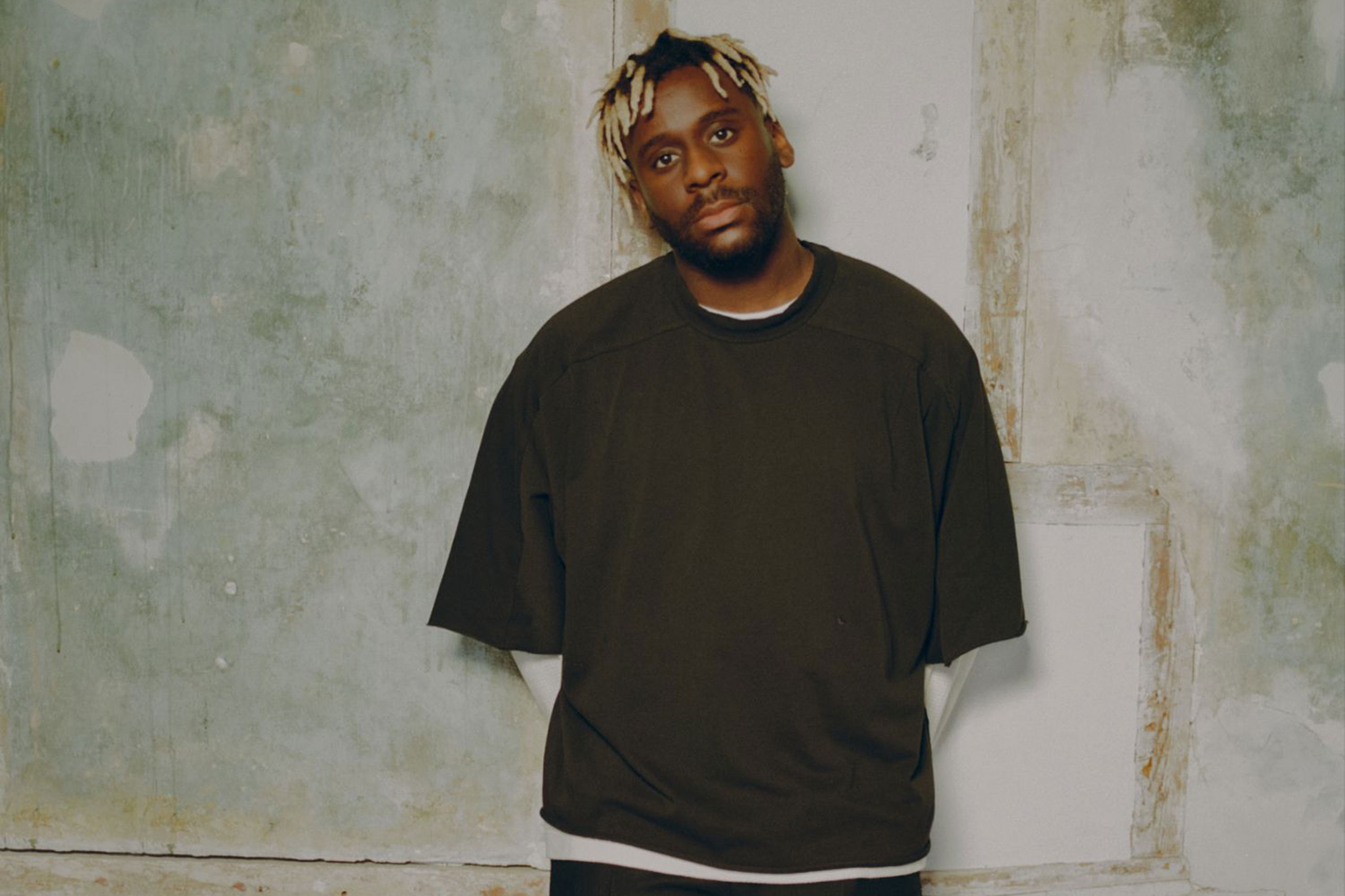 Myles Smith has announced a new EP, 'A Minute, A Moment'