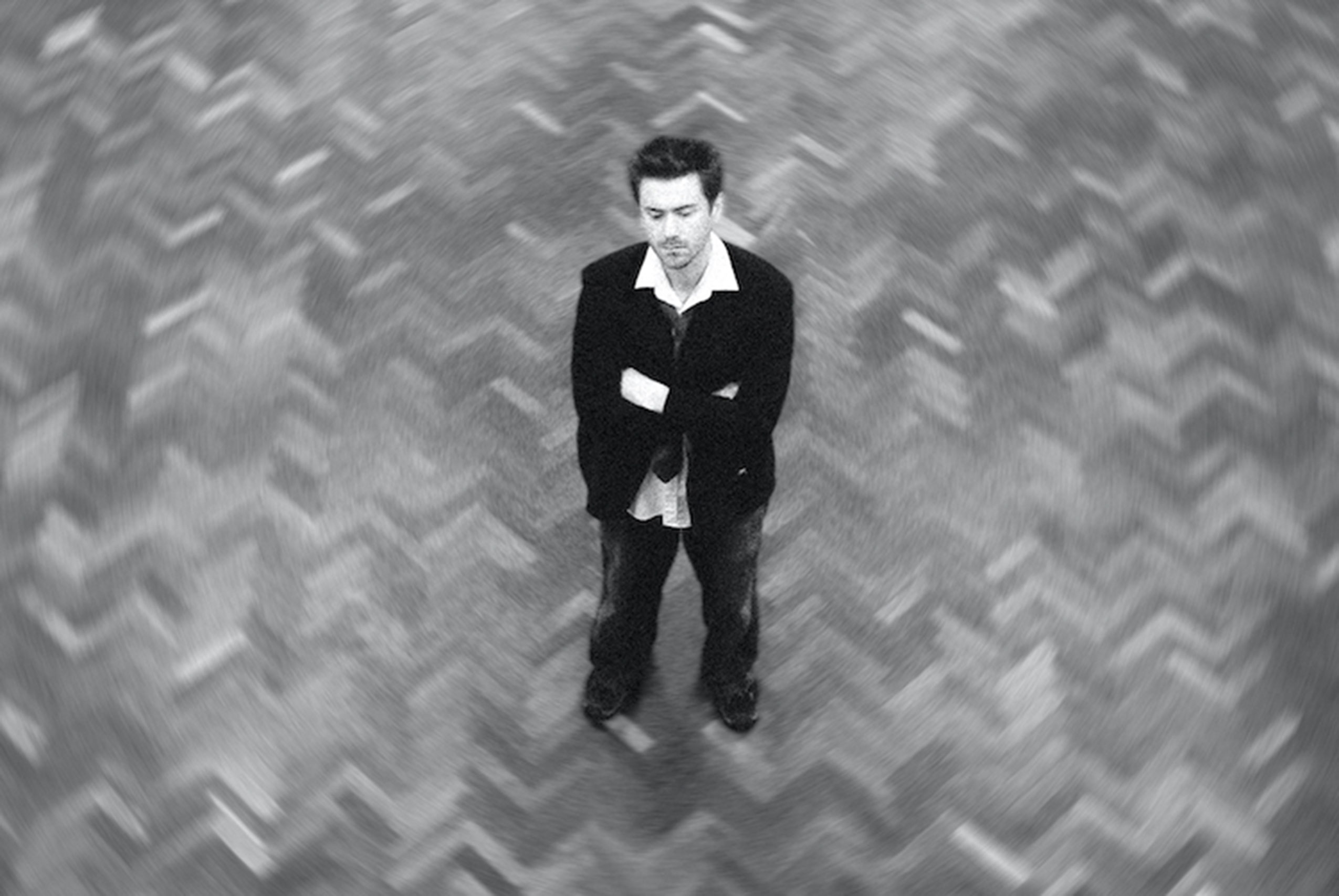 Max Winter has released his new single 'Candlelight', featuring Sorry's Asha Lorenz and Rael