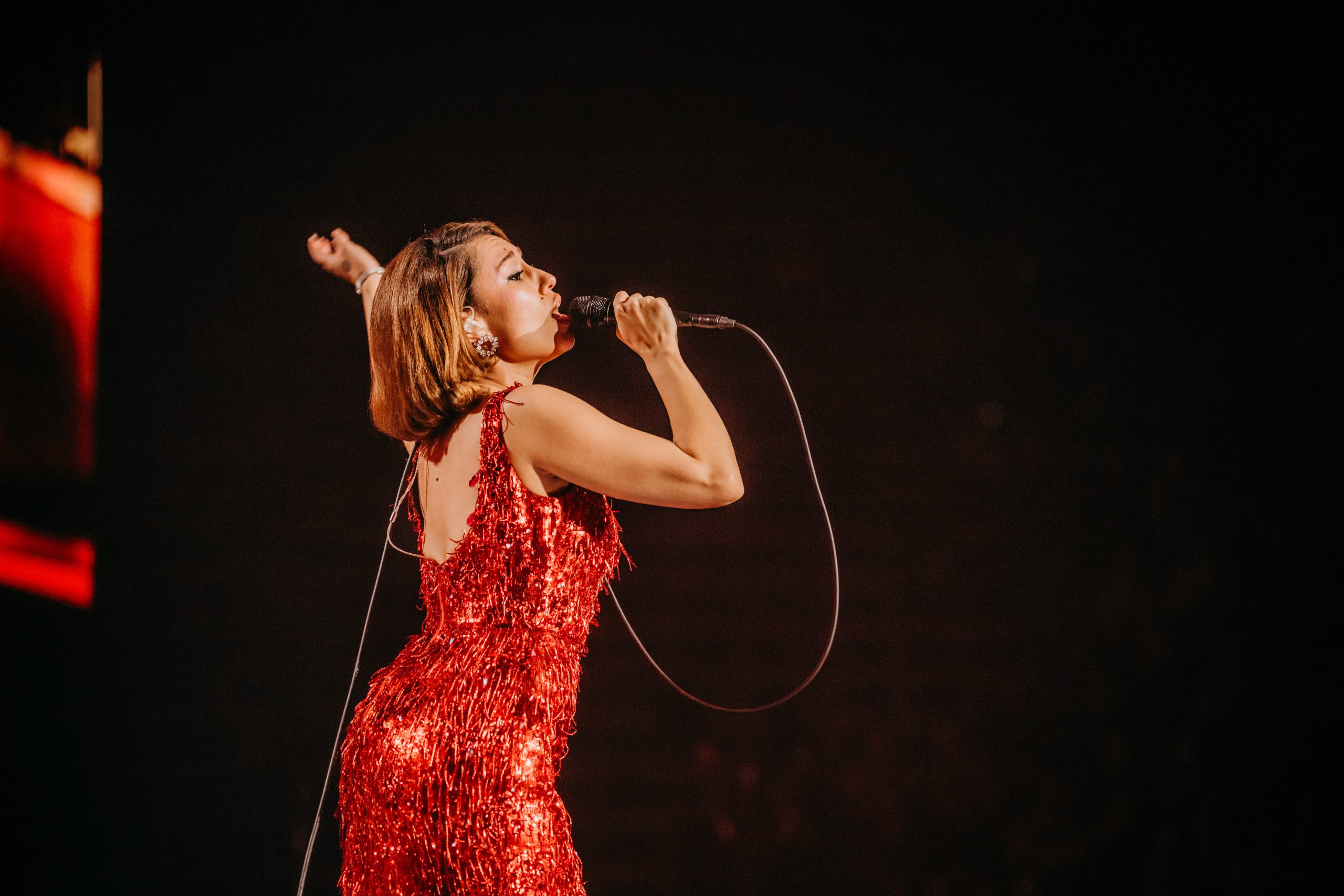 RAYE has offered free tickets and signed vinyl to fans turned away from her Paris show