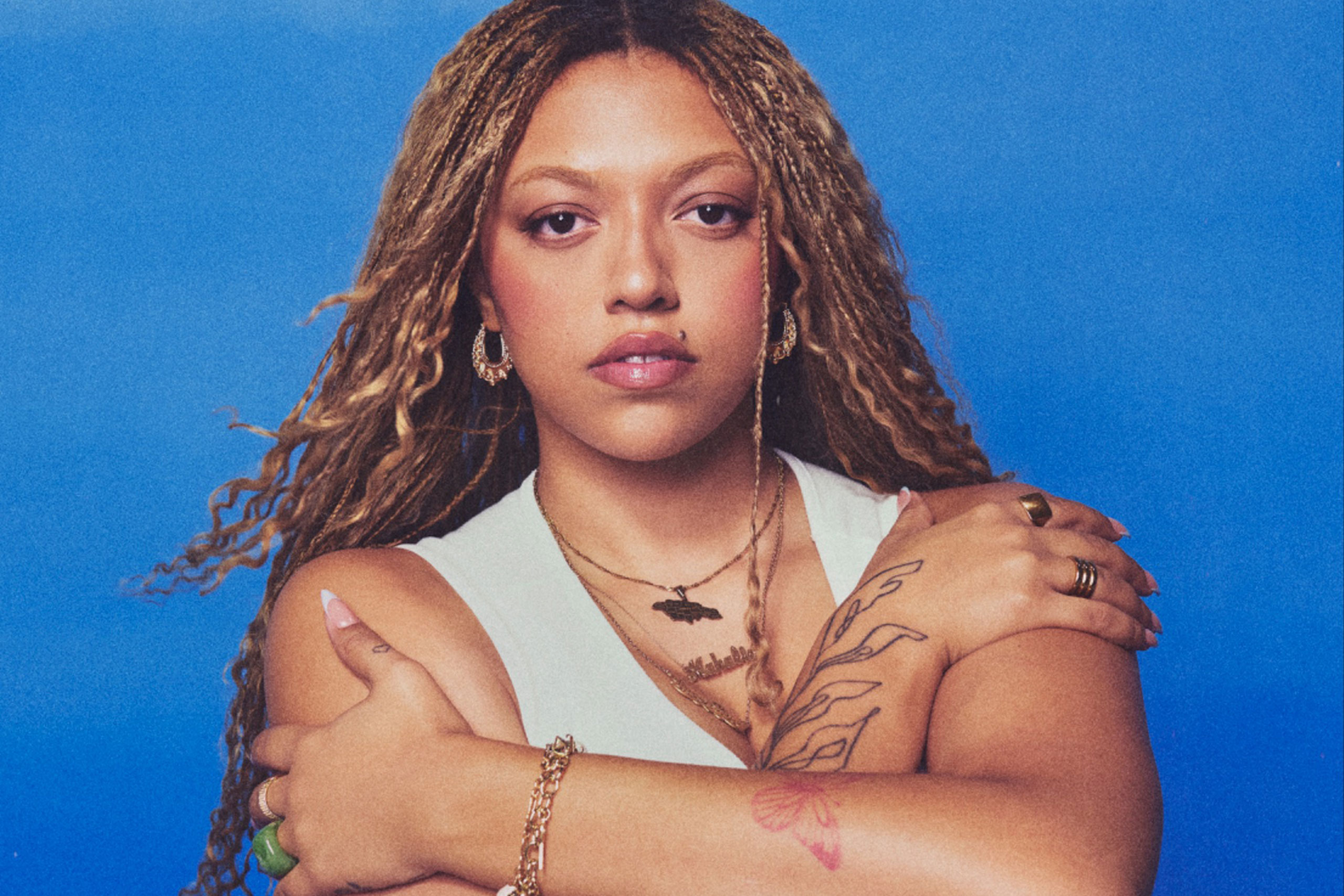 Mahalia has dropped a dance-inspired new single, 'Instructions'