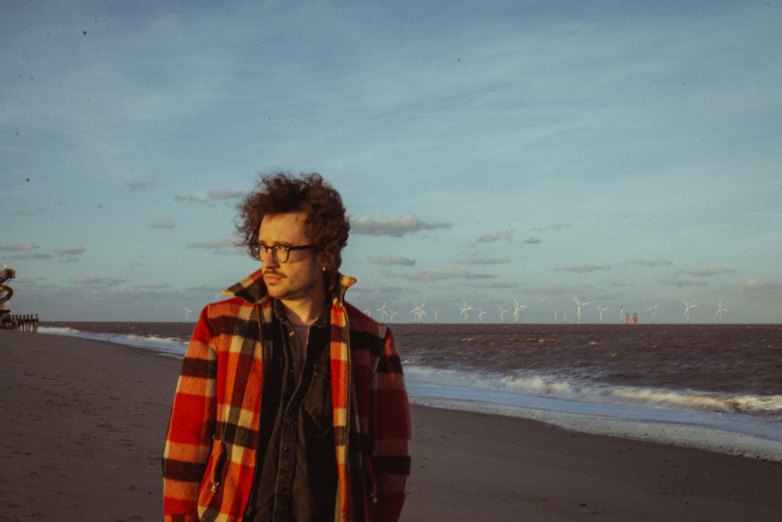 Alexander Carson has unveiled ‘Corporeal & Complete’ from ambitious three-part project ‘Triptych’