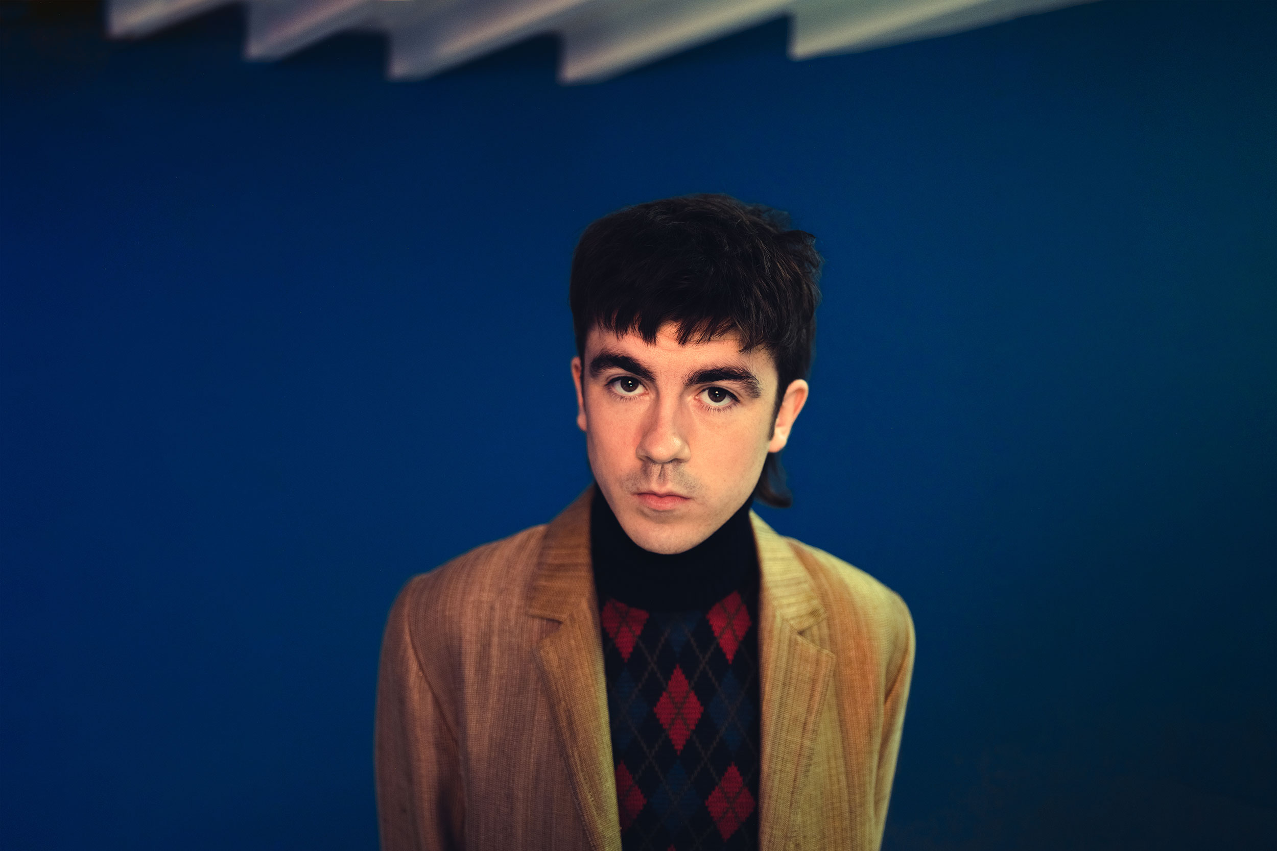 It's sun, sea and seagulls for Declan McKenna with his bold new bop, 'Sympathy'