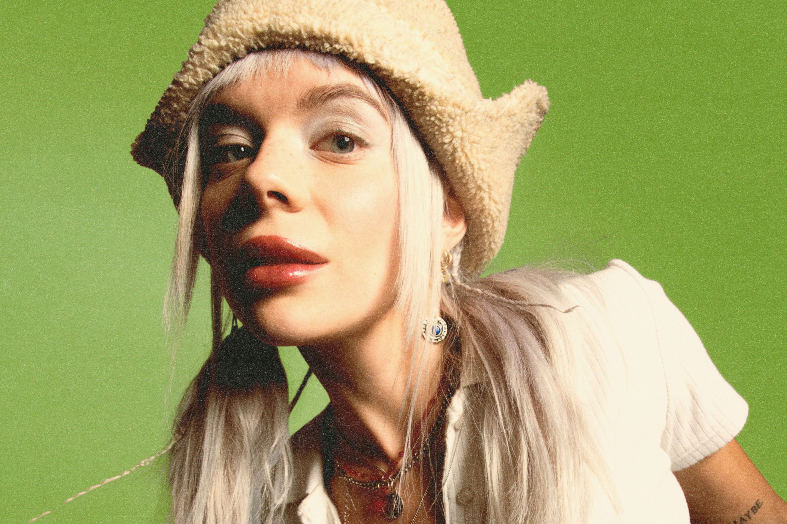 Pixey has dropped a brand new bop, 'Recycled Paper Planes'