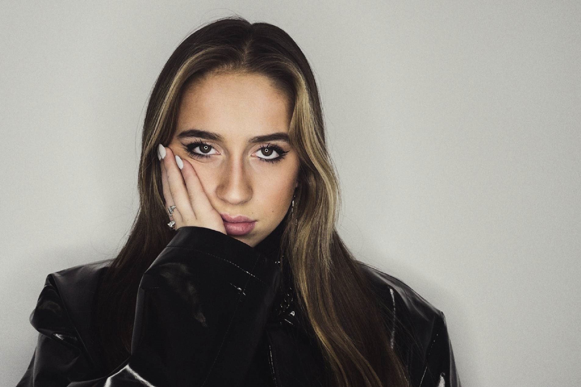 Tate McRae has debuted the video for her latest single 'she's all i wanna be'