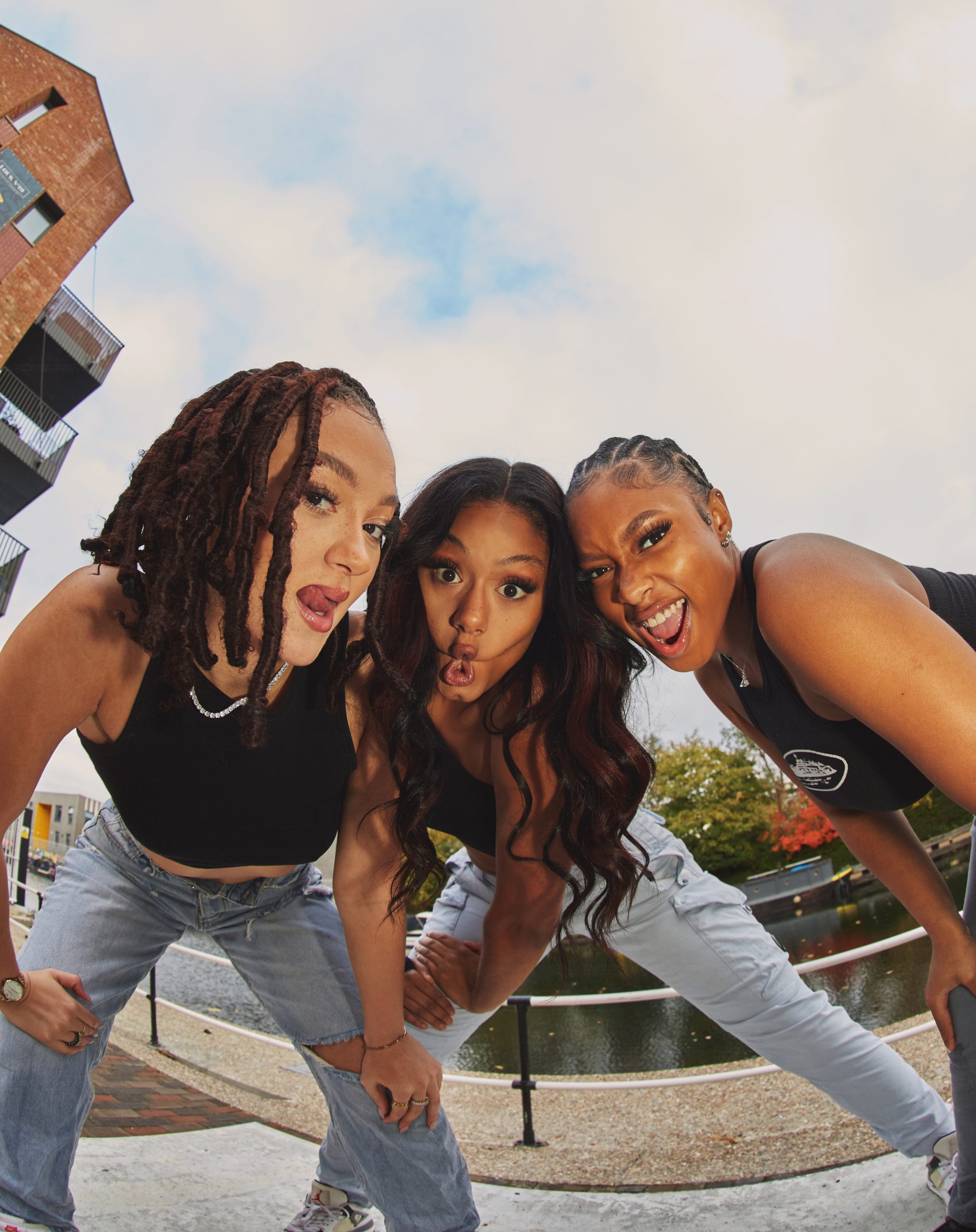 Brand new London-based trio FLO have shared their debut single, 'Cardboard Box'