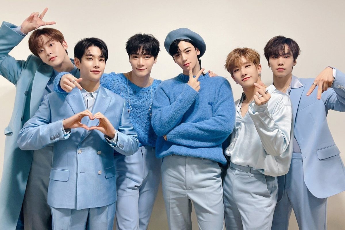 Four members of ASTRO have renewed their contracts with Fantagio Music