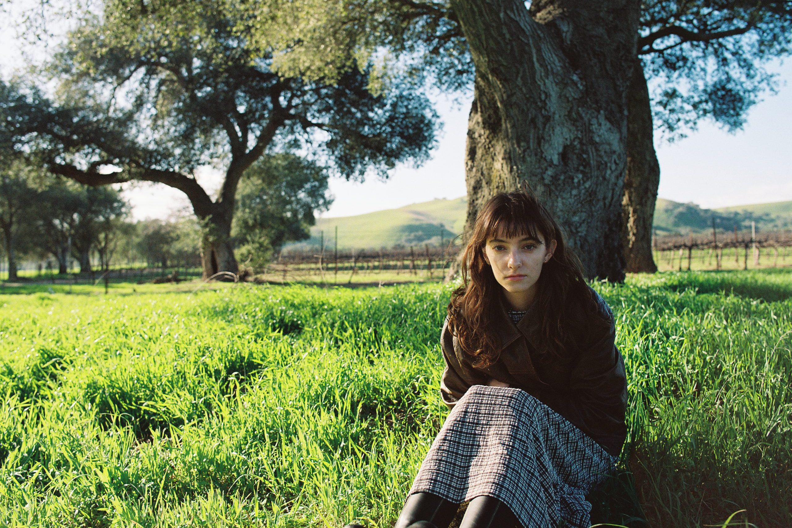 Alix Page has announced a new EP, shared her new single '4Runner'