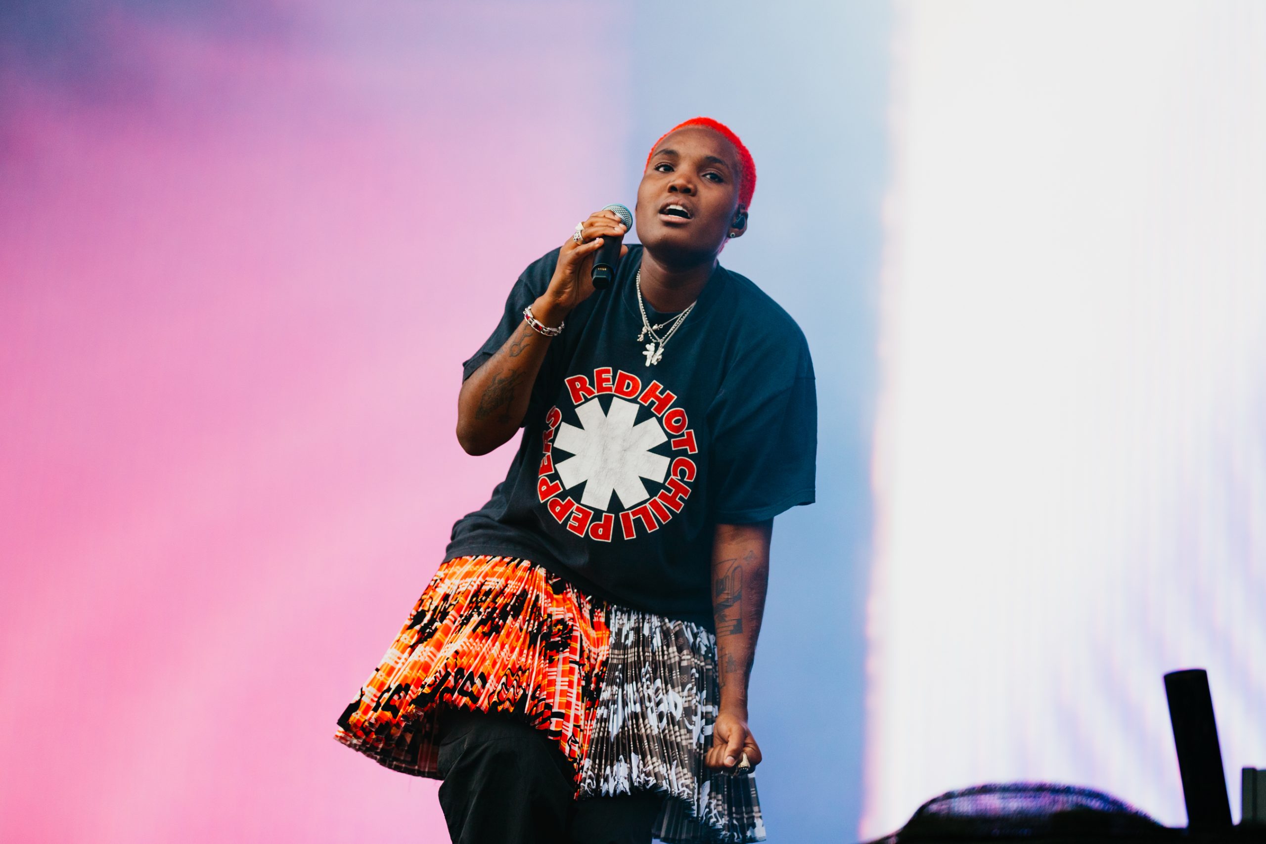 Arlo Parks takes on the storm and wins at Reading 2023