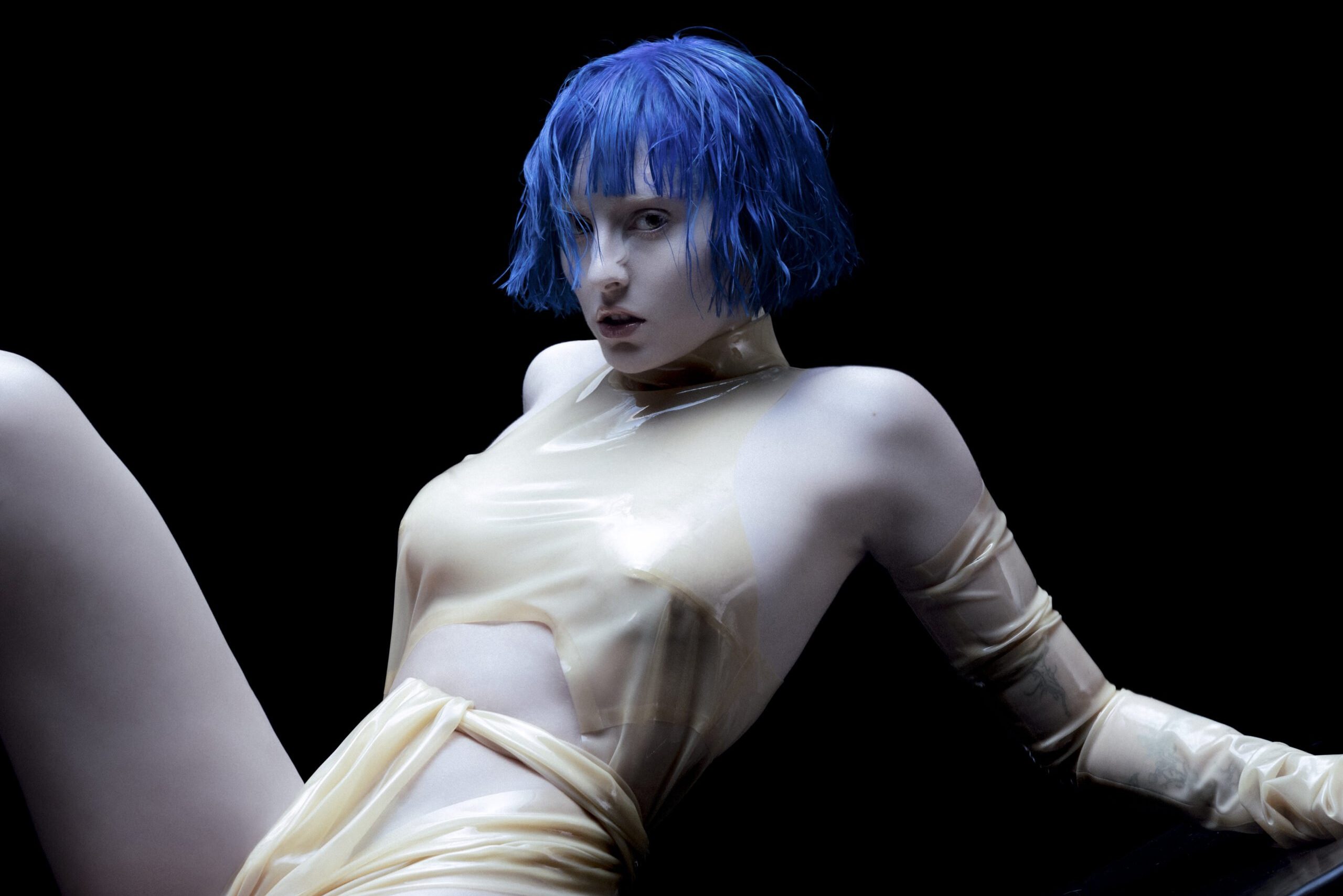 Ashnikko has dropped a video for debut album cut 'Worms'