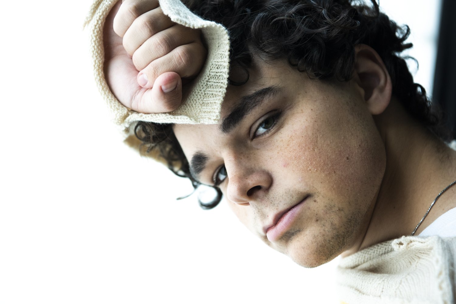 Charlie Hickey has shared a cover of MGMT's 'Time To Pretend'