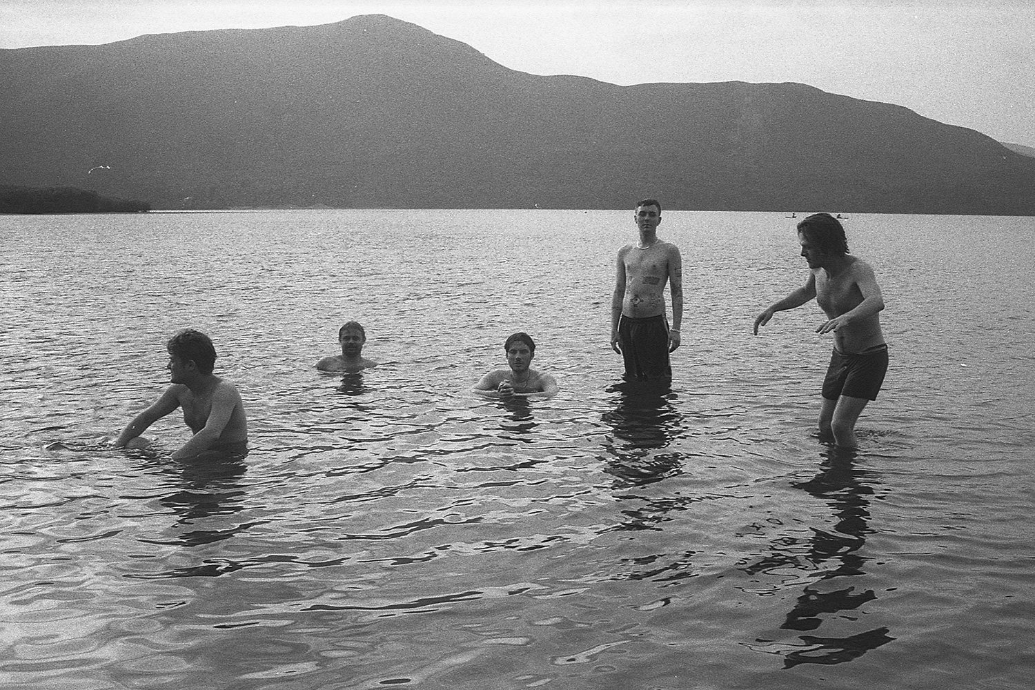 London newcomers Peeping Drexels have dropped their dark new single, 'SKuNK'