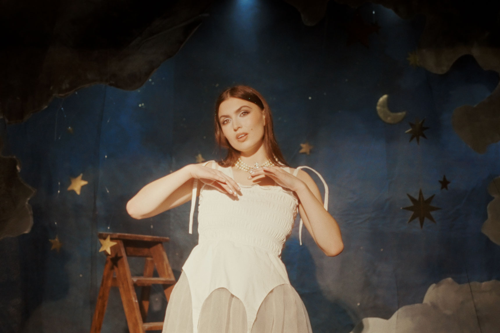 Emmeline has unveiled a new video for 'Dust', featuring Kojey Radical