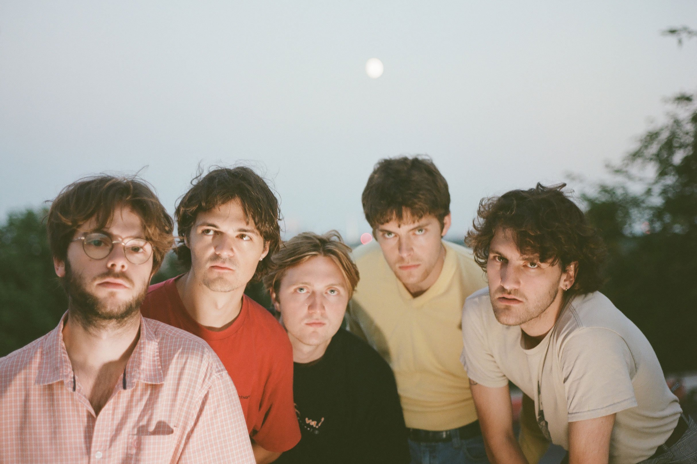 FEET return with a brand new single, 'Can't Get In'