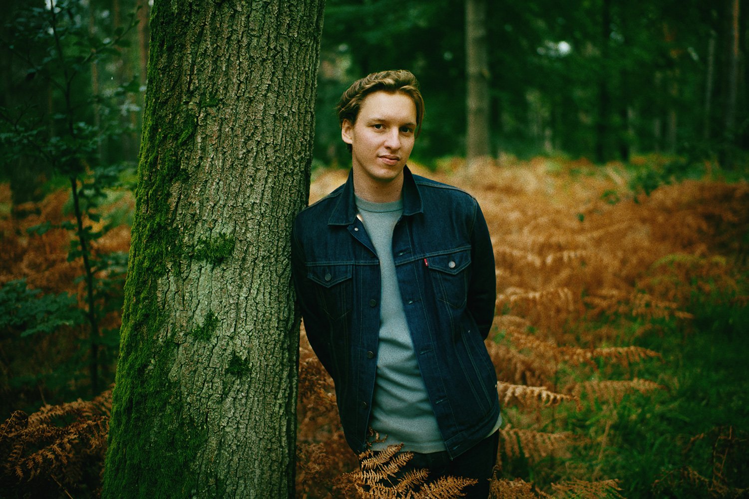 George Ezra has dropped a brand new track, 'Green Green Grass'