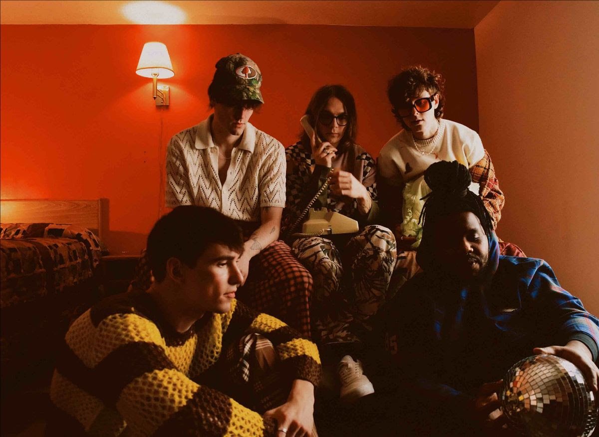 Hippo Campus announce new EP and share lead track 'Kick In The Teeth'