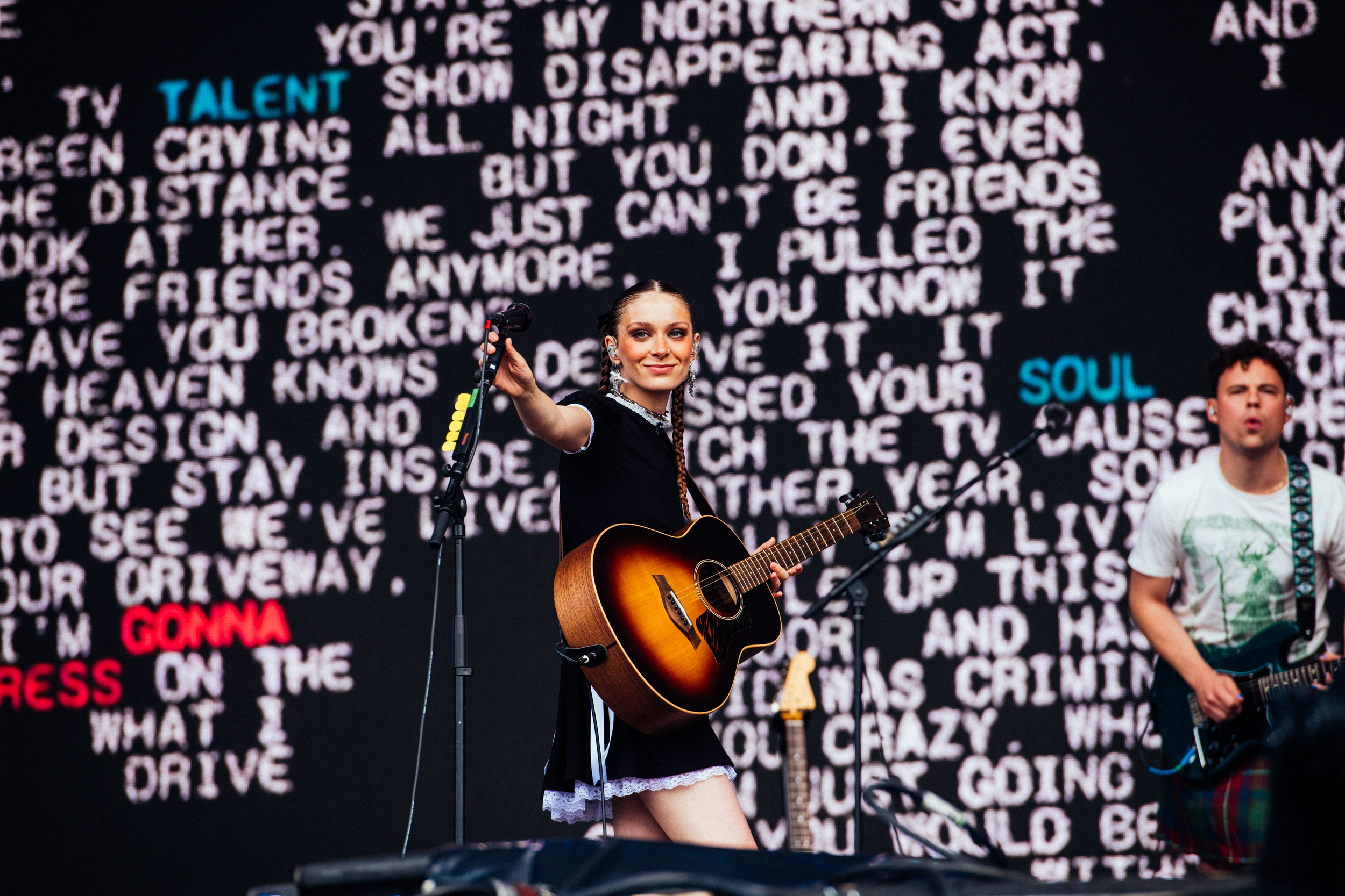 Holly Humberstone makes the sun come out with a set that shows huge promise at Reading 2023