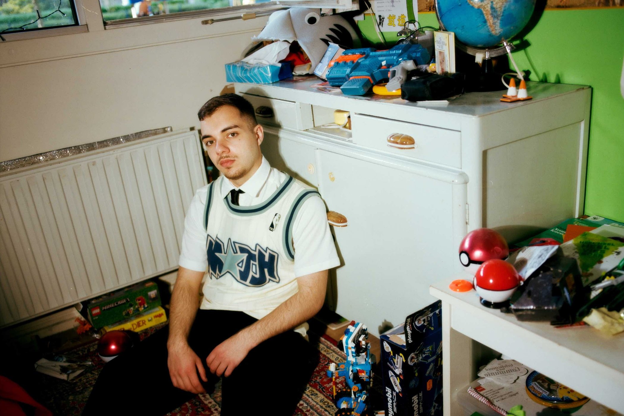 Kilder has shared his new EP, ‘Unearth’, with the highlight track, ‘Why You Always Look So Sad?’