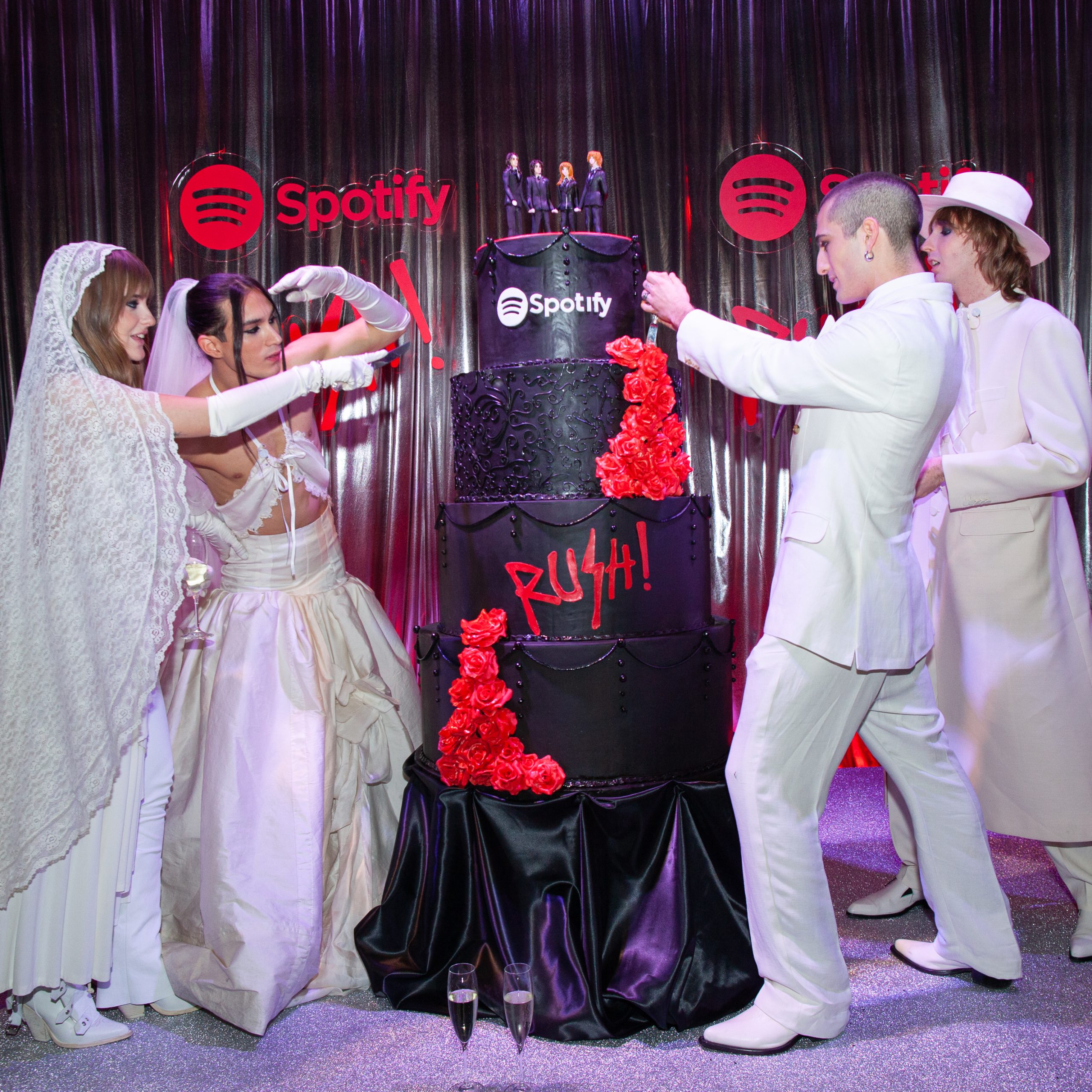 Måneskin had a four-way wedding ceremony last night, because obviously