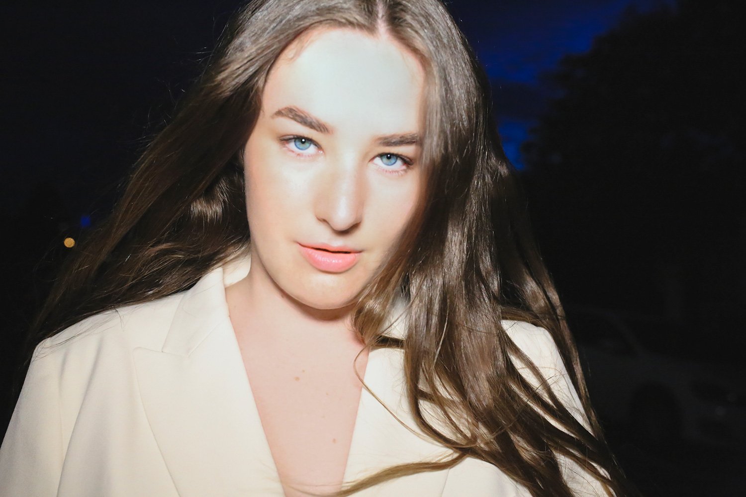 Mia Wray has released her top new EP, 'Stay Awake'