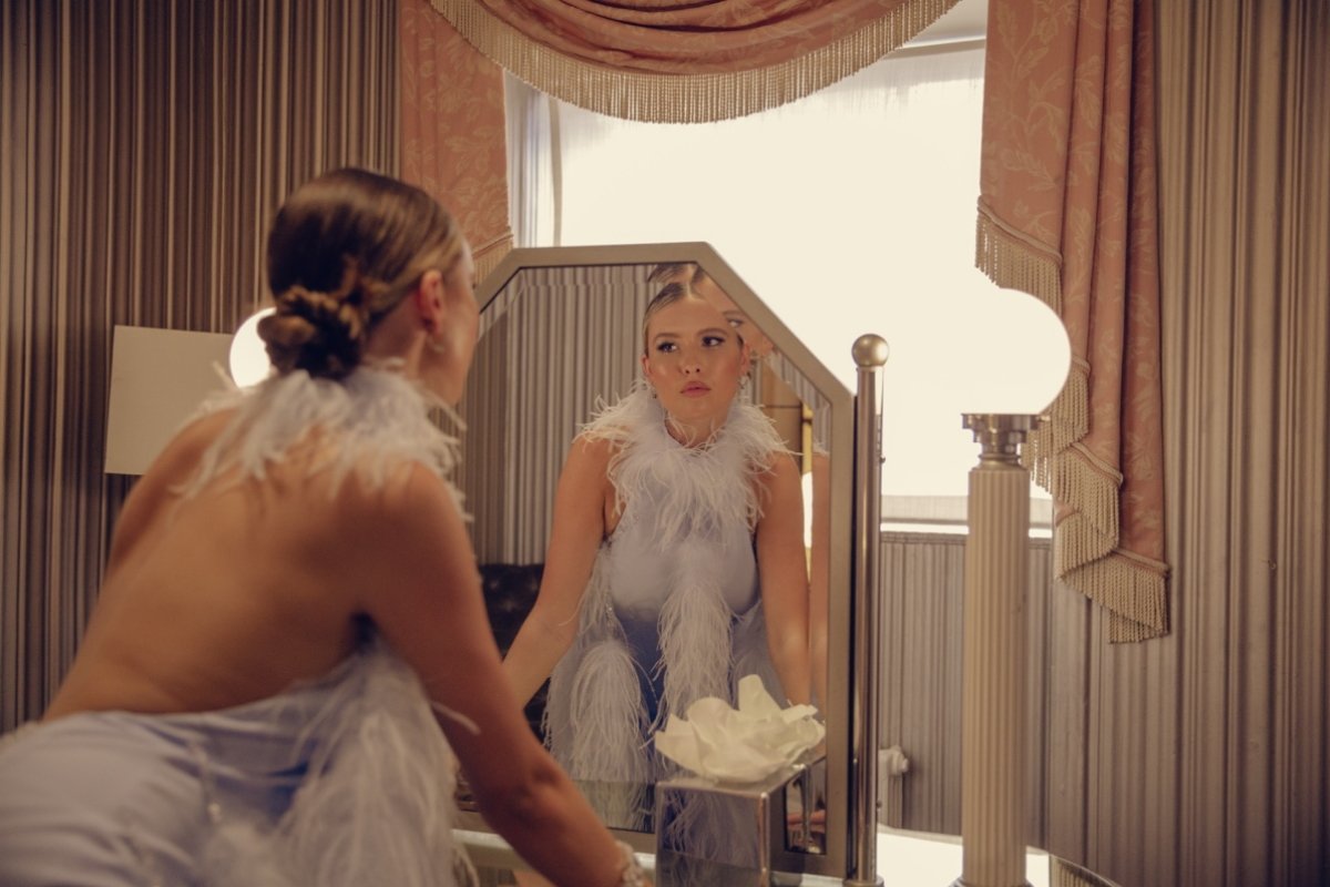 Mimi Webb has released a new single, ‘Ghost Of You’, alongside a music video accompaniment