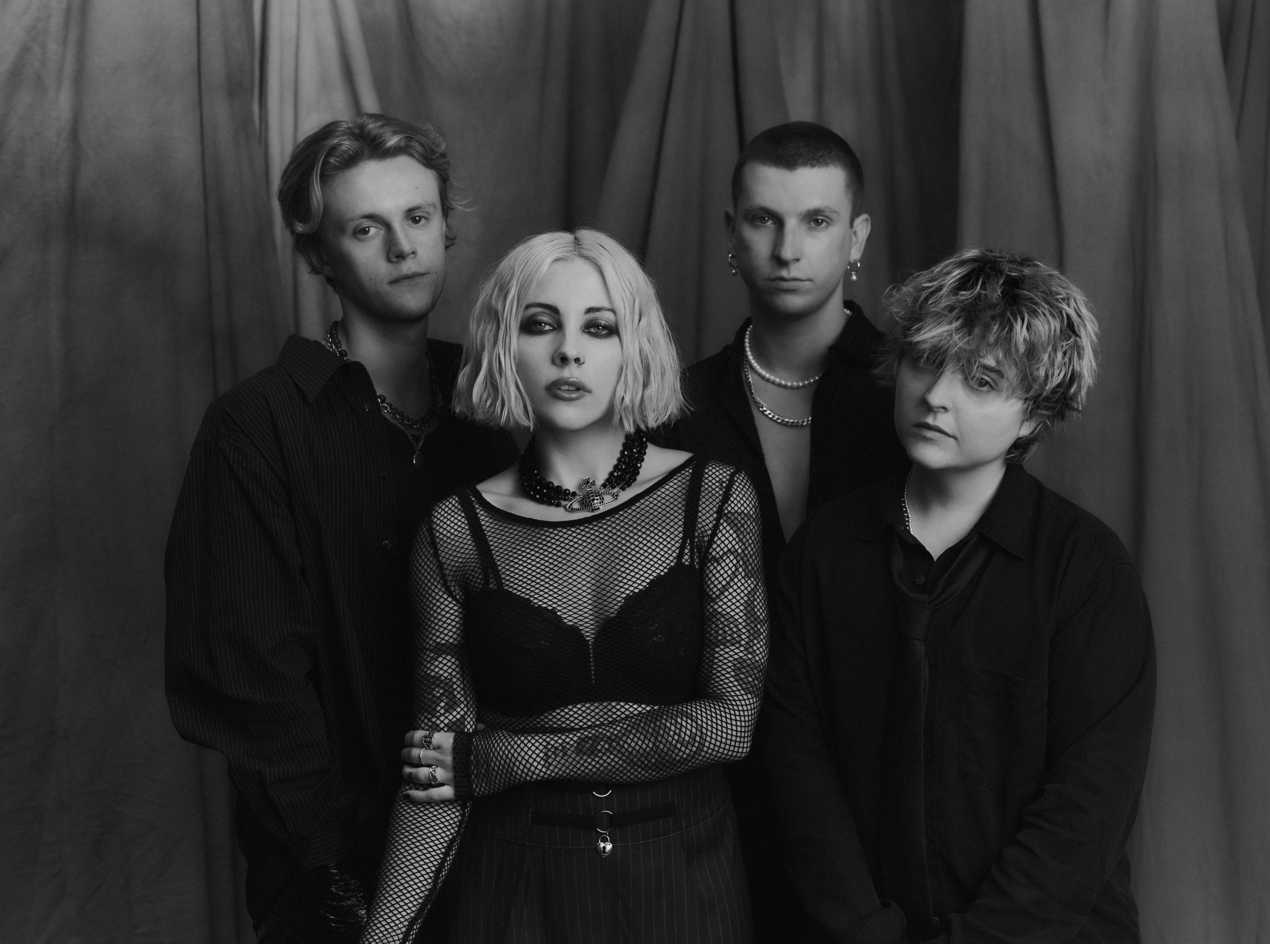 Pale Waves have shared a new track, gigantic pop punk banger 'Reasons To Live'