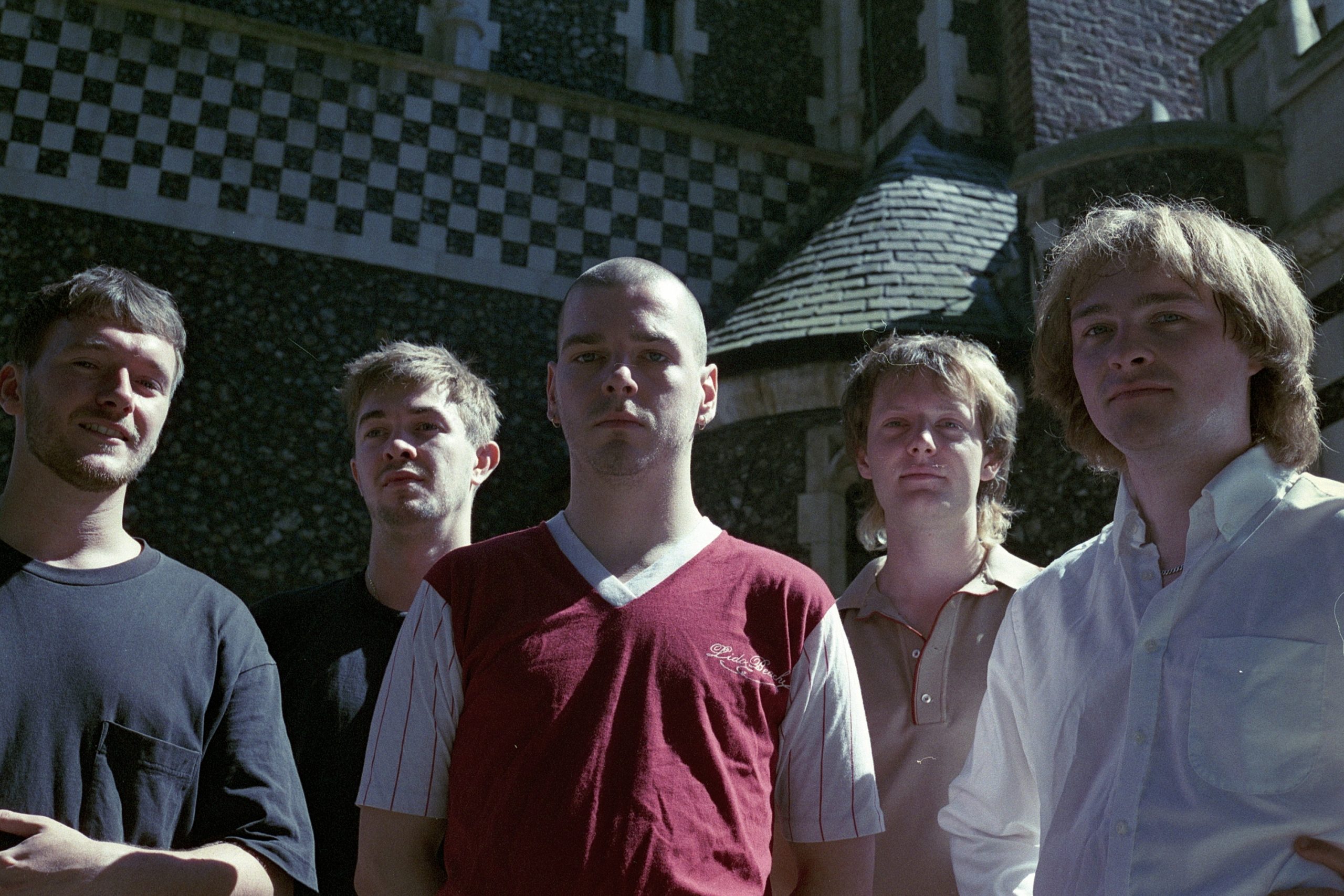 The Queen’s Head have released their debut EP, ‘Haunt’, with the new single, ‘Til Death Do Us Part’