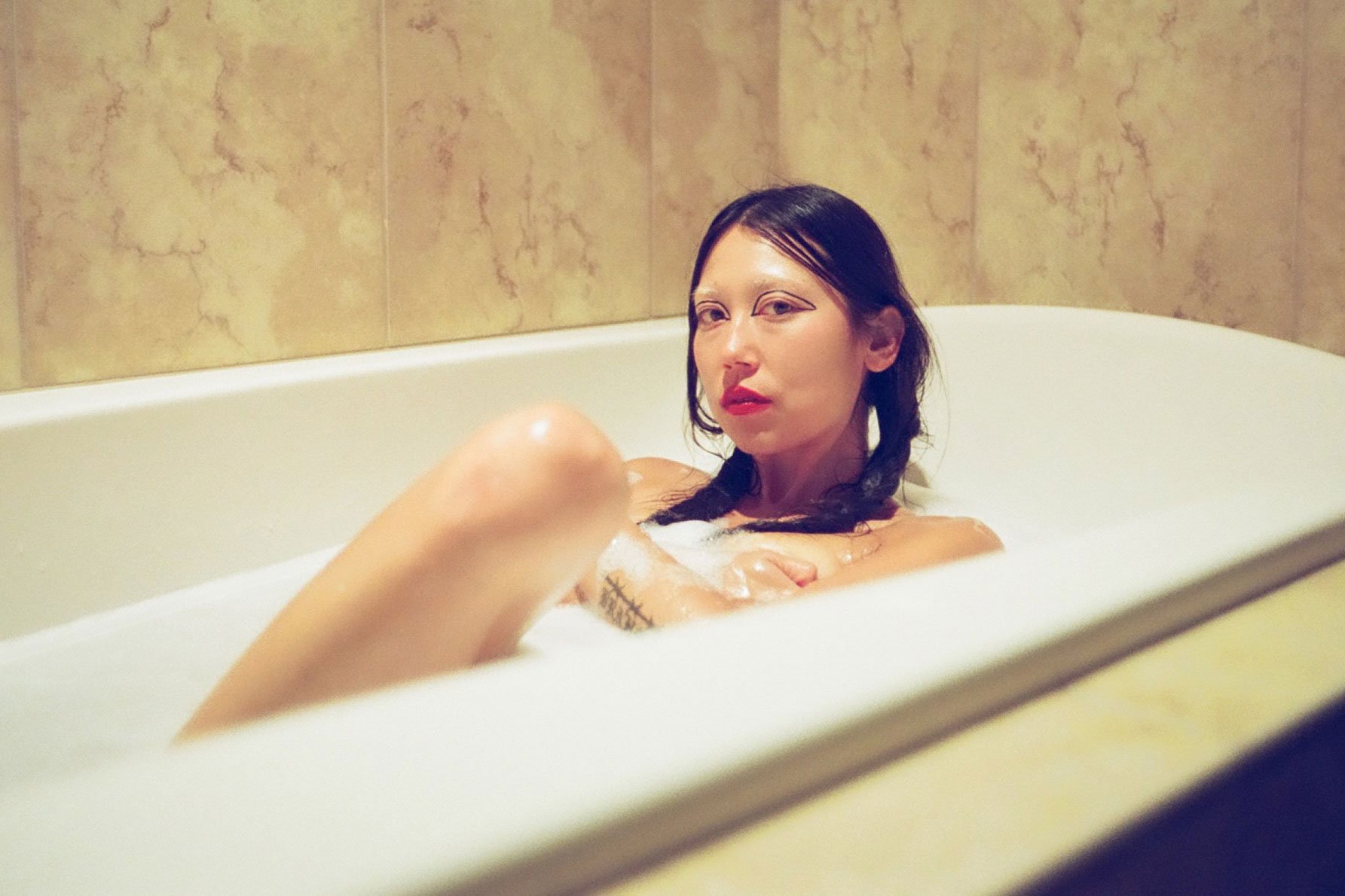 SASAMI has revealed a new video for 'Make It Right'