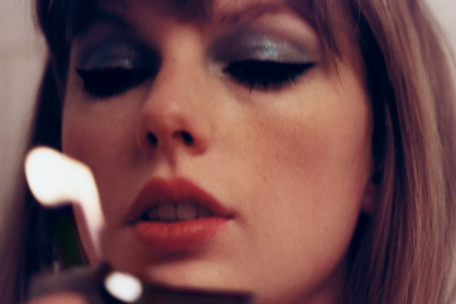 Taylor Swift’s ‘Midnights Mayhem With Me’ continues, as she unveils her fifth track, ‘Maroon’