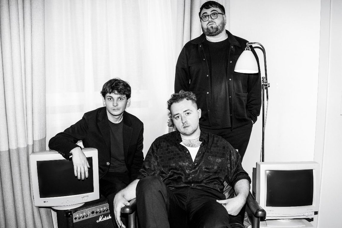 Vistas release new track 'Back Of The Car' and announce new EP