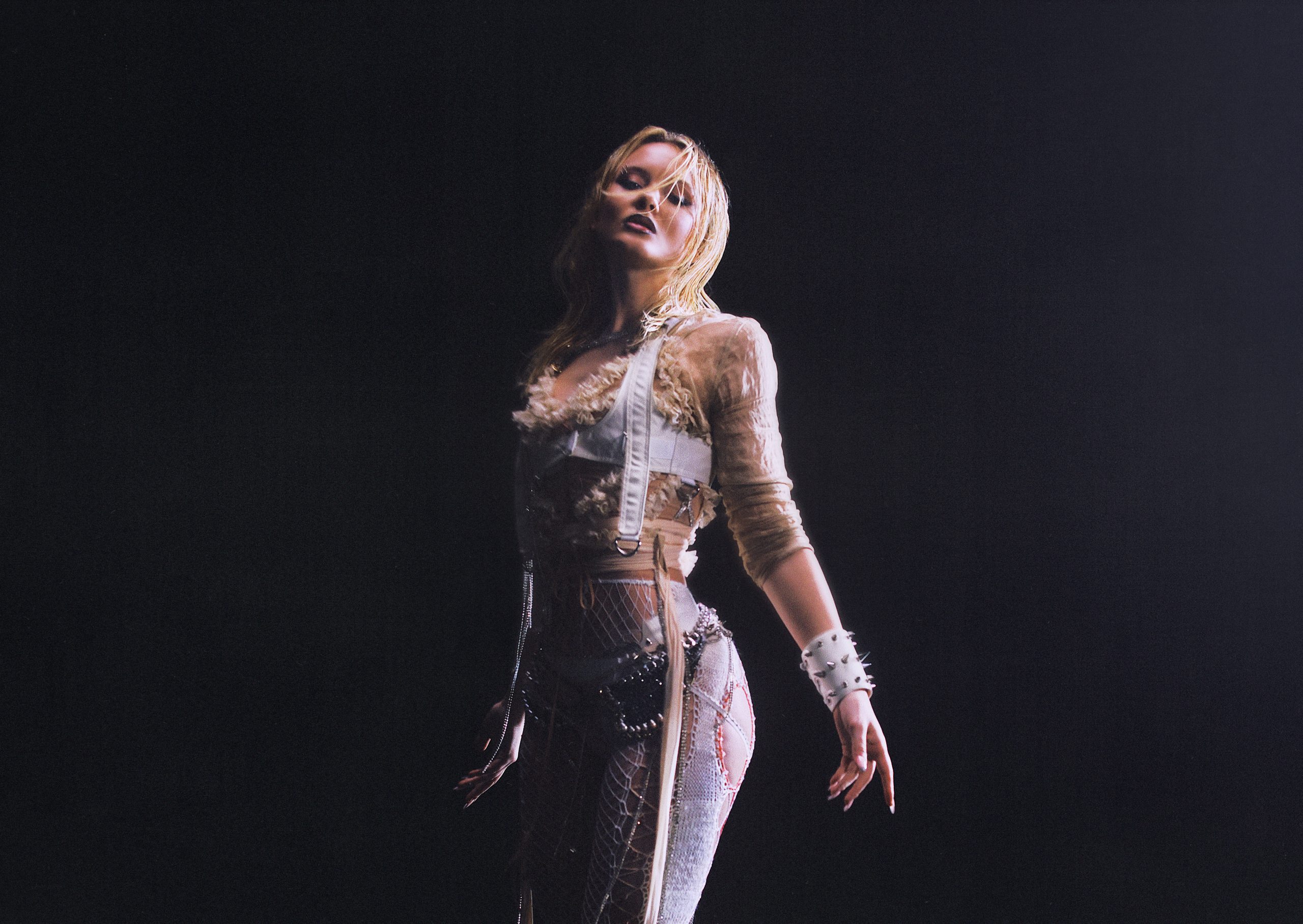 Zara Larsson has dropped her massive new single, 'Can’t Tame Her’