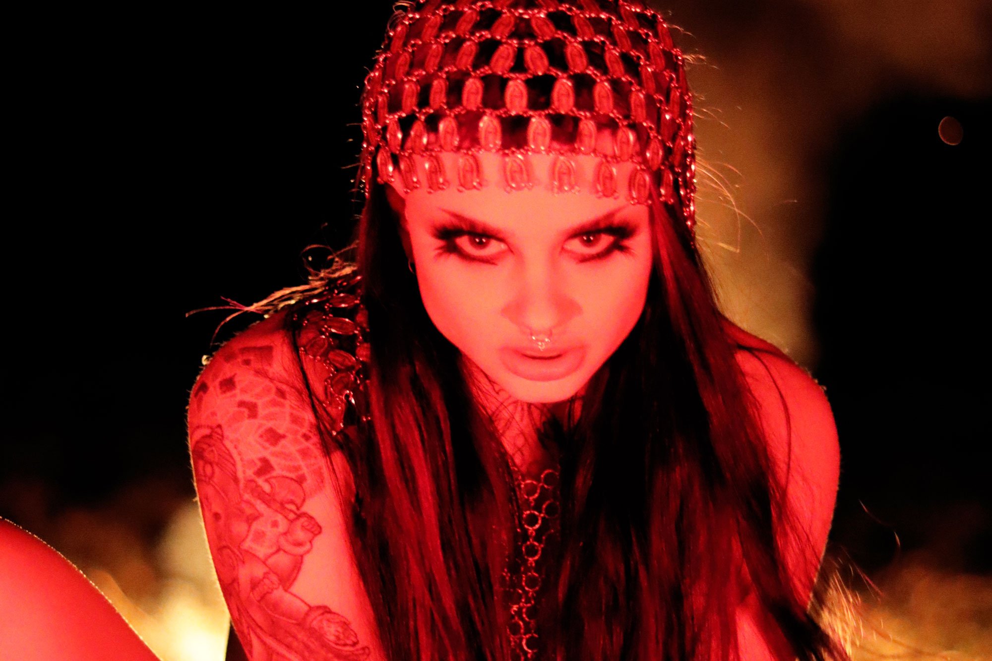 Zheani has dropped her new EP, 'I Hate People On The Internet'