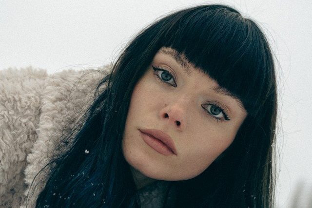 Winona Oak shares a new single 'Baby Blue'