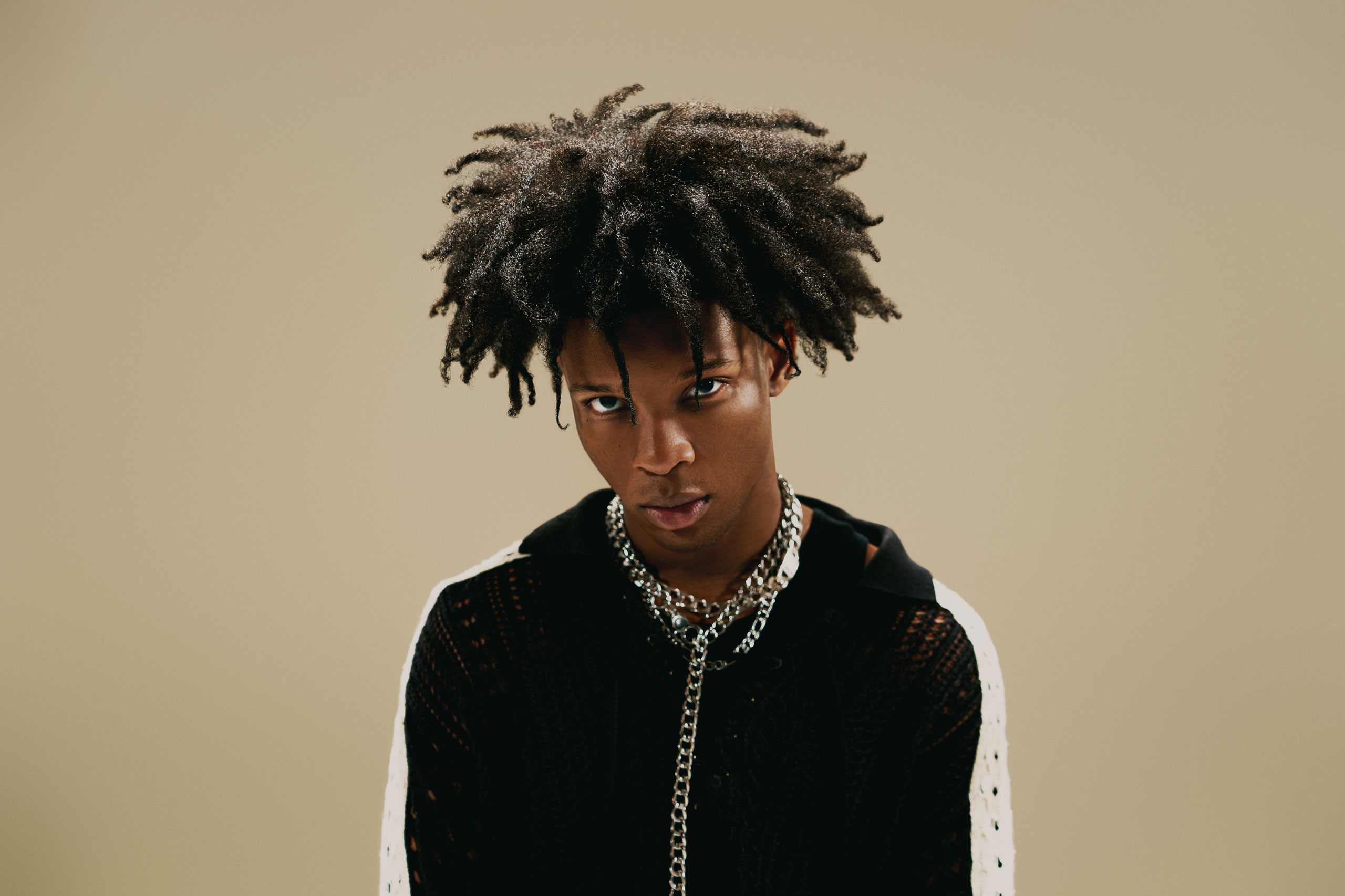 d4vd is celebrating the release of his 'The Lost Petals' EP with a new video for 'Rehab'