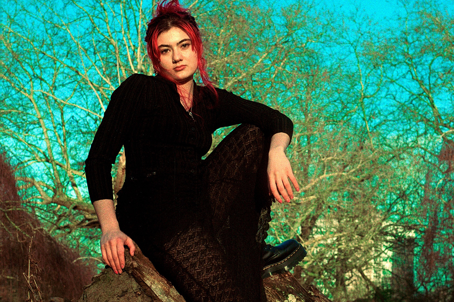 Eaves Wilder has announced a London headline show, and dropped hedonistic new single 'Freefall'