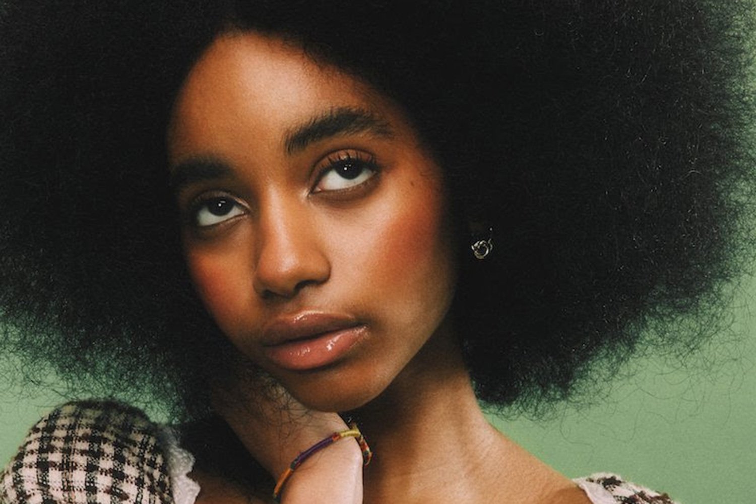 flowerovlove has released a new video for 'Love You'