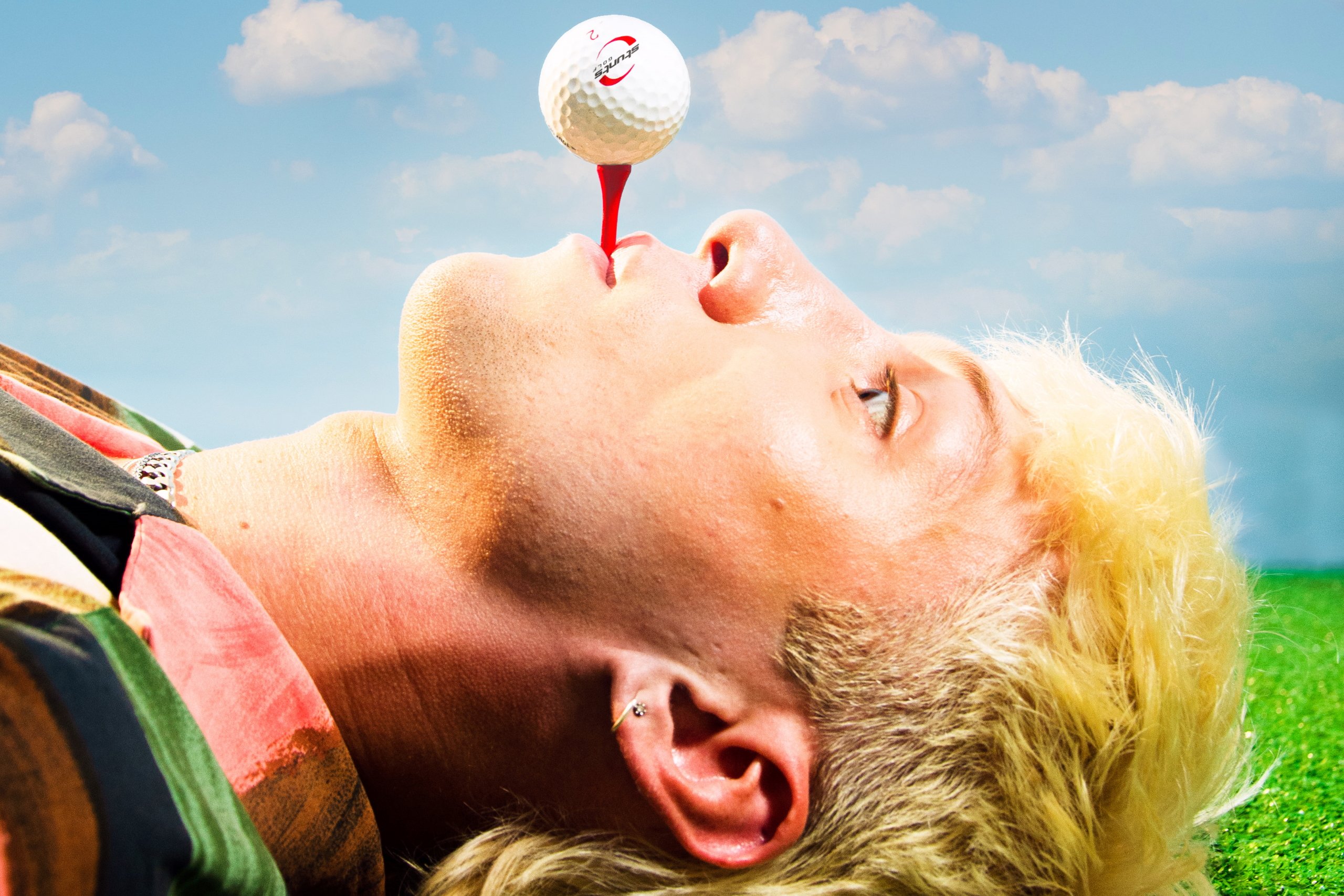 Joey Maxwell dishes out an unhinged new single, ‘Fried’