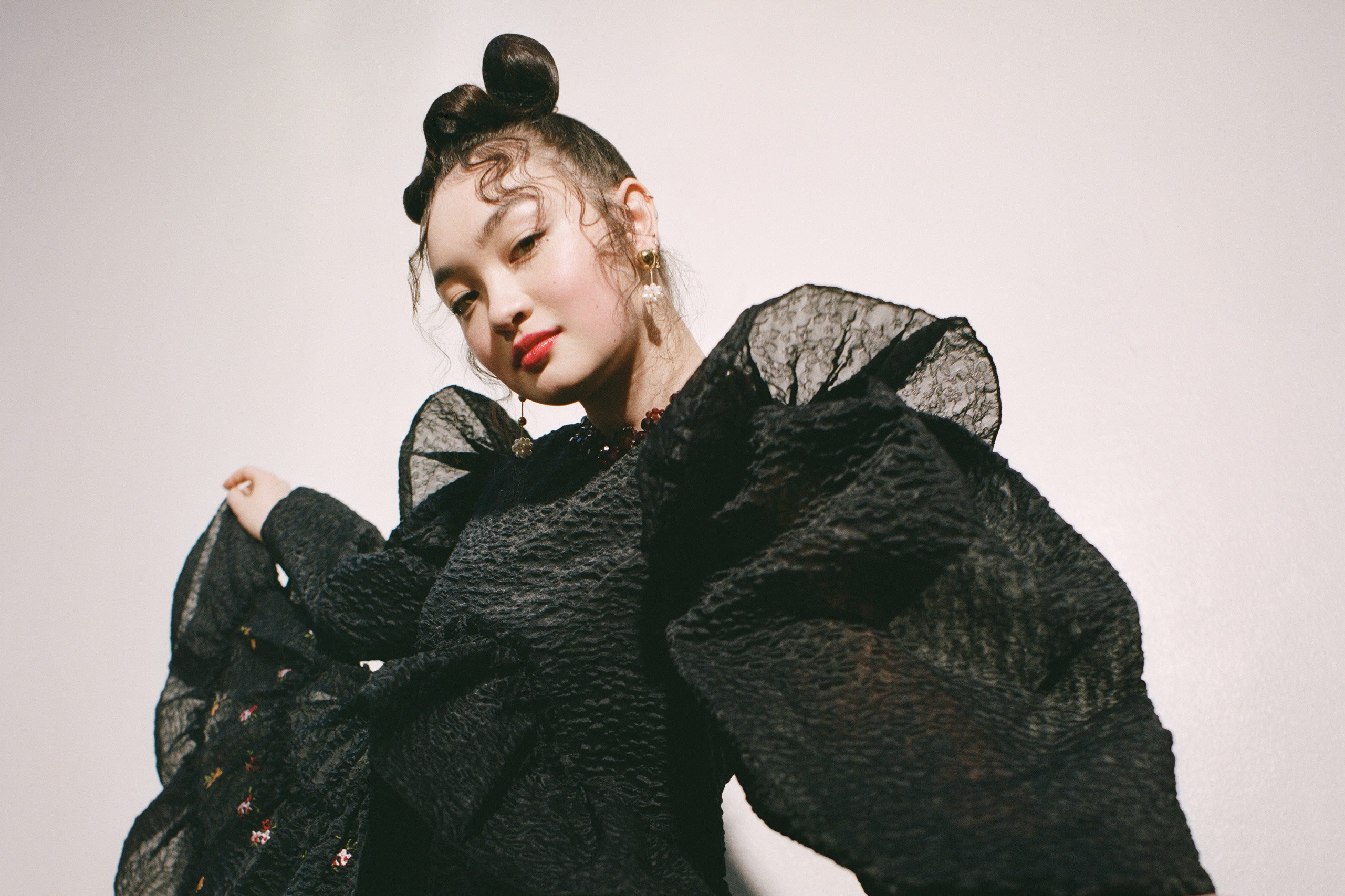 mxmtoon has dropped her Really Very Good new single, 'Mona Lisa'