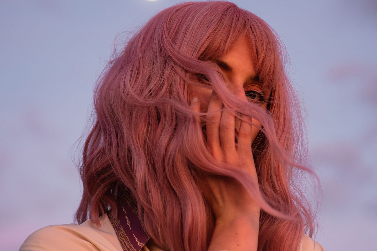 niina has shared a new track about getting through a bad situation, 'summer in the rain'