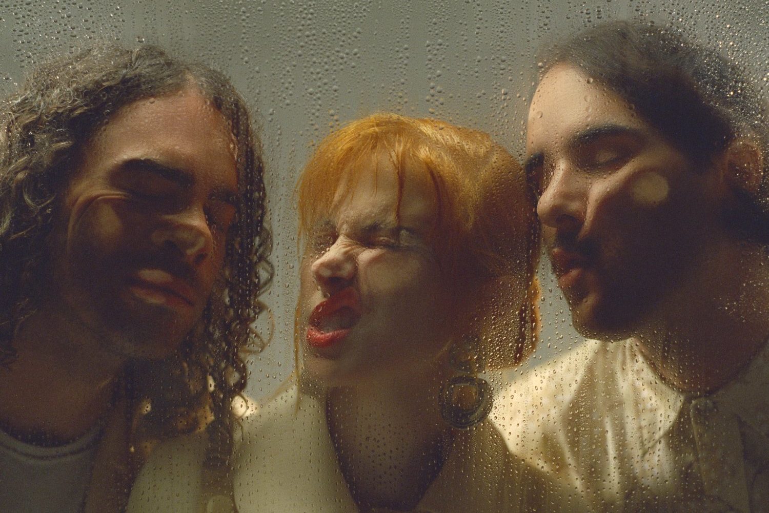 Paramore are releasing a new single, 'C’est Comme Ça', this week