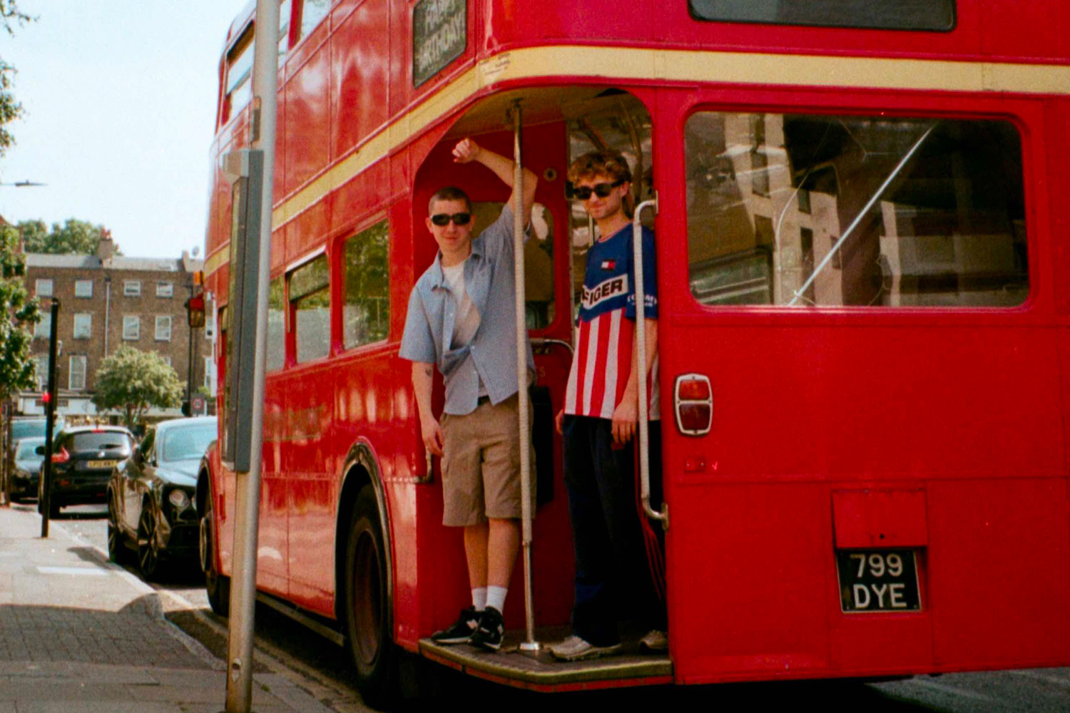 Tommy Villiers has collaborated with mustbejohn for new single, 'To The Moon'