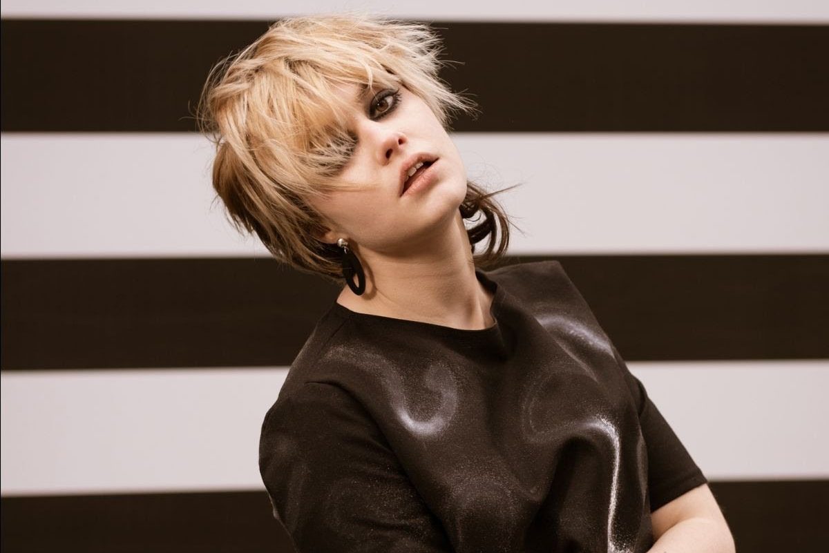 Kynsy has announced her brand new five-track EP, 'Something To Do With Love'