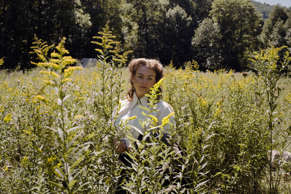 Angel Olsen has shared new track, 'Through The Fires'