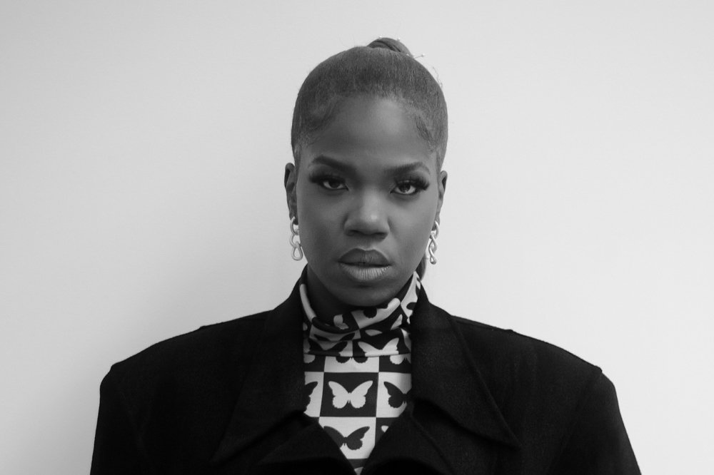 ENNY has returned with a brand new single, ‘Champagne Problems’