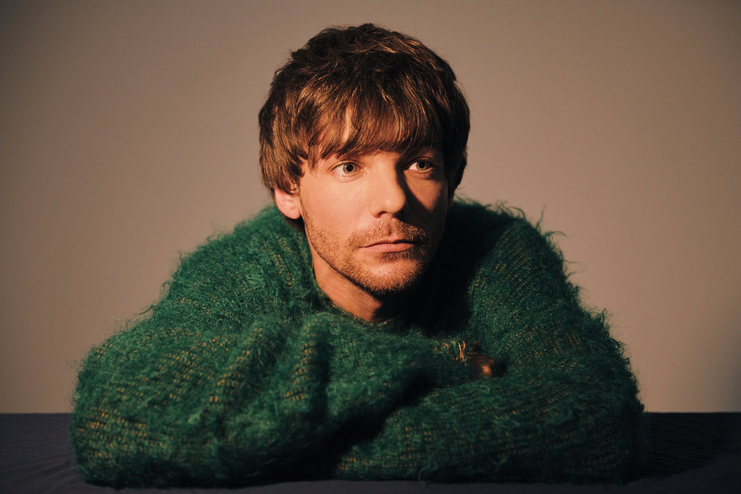 Louis Tomlinson debuts 'Silver Tongues' video, announces new live show, breaks arm