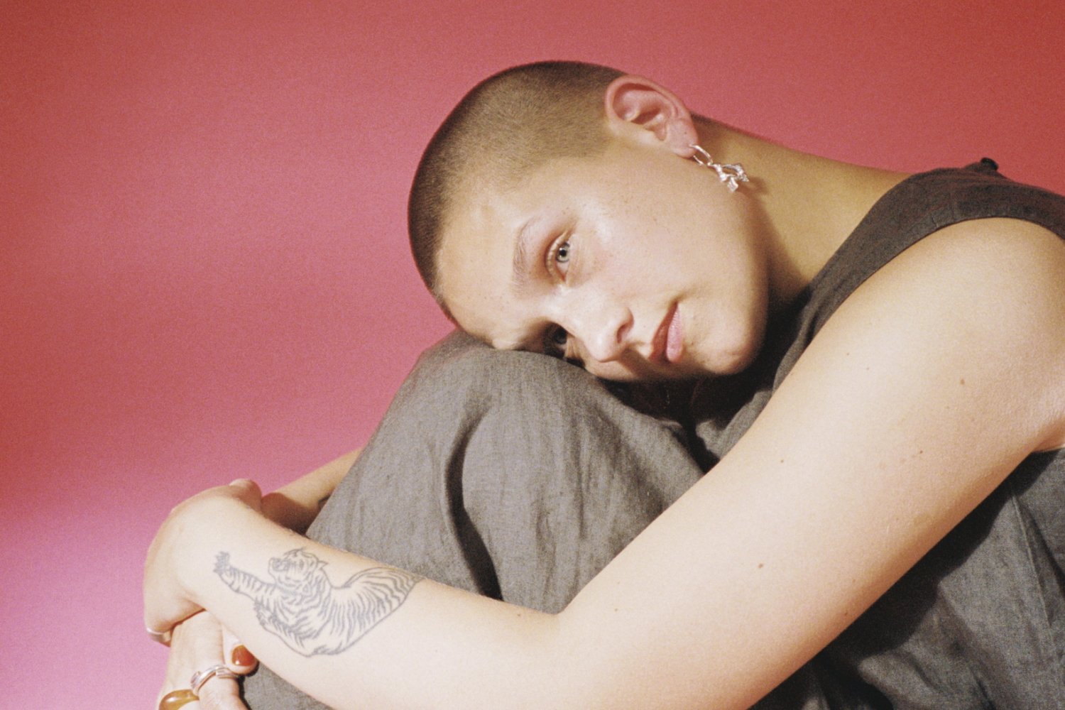 Glaswegian newcomer Terra Kin has unveiled their debut single, ‘Flames’